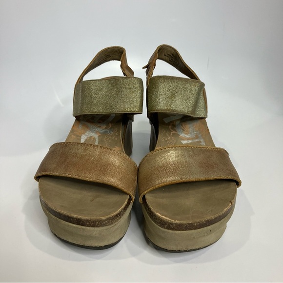 OTBT Bushnell platform Sandals casual metallic gold bronze women’s size 7 - Picture 3 of 9